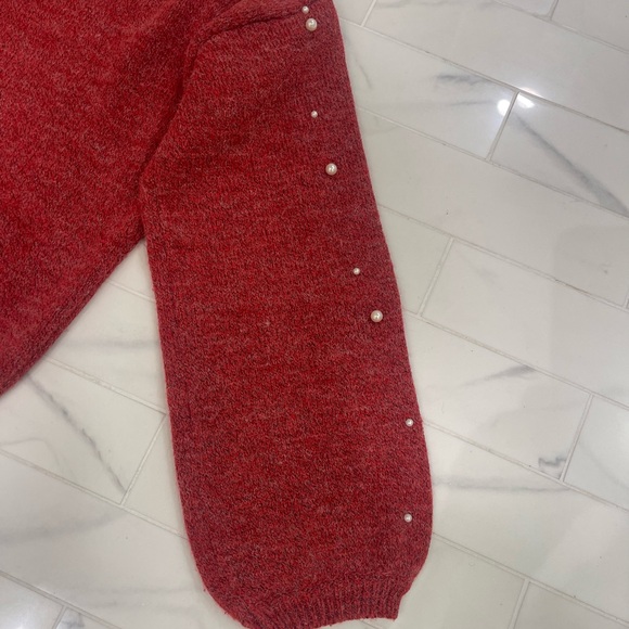 Red Pearl-Embellished Women's Voy Sweater. Size M - Picture 6 of 7